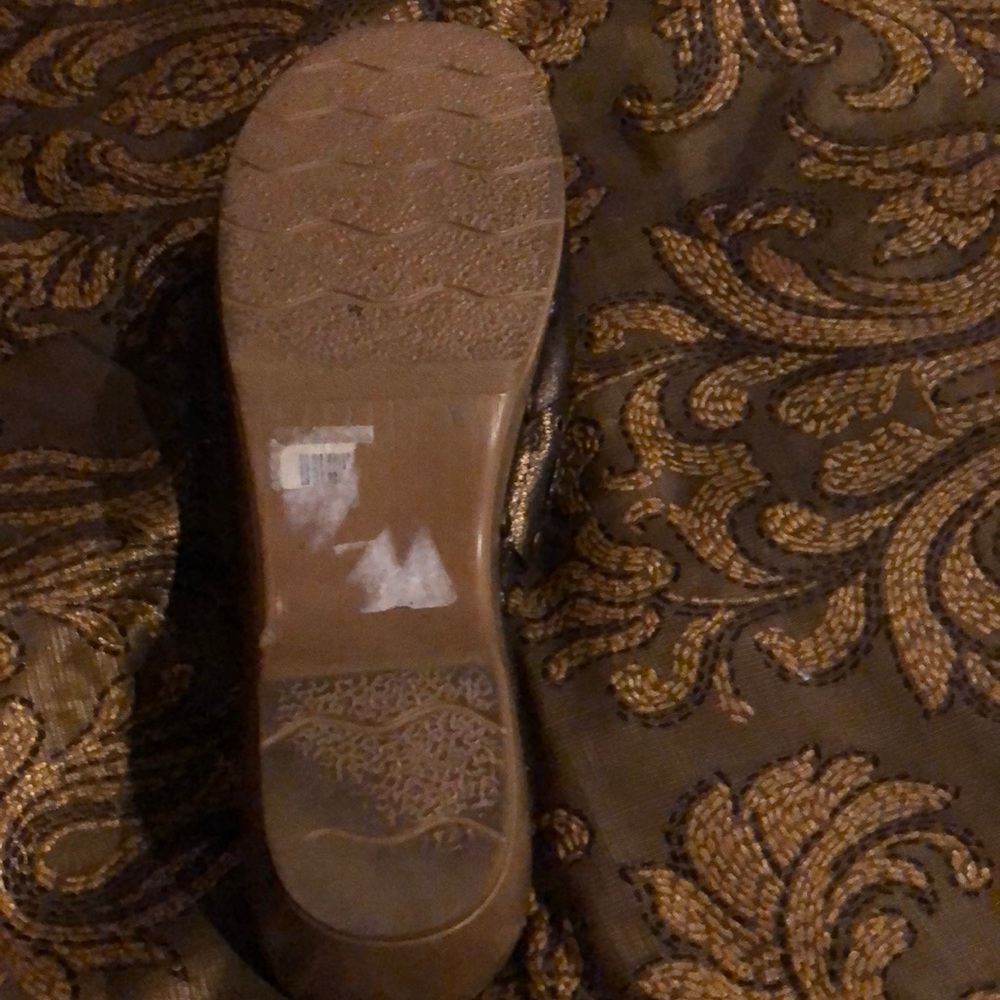 Shoes - Picture 8 of 10